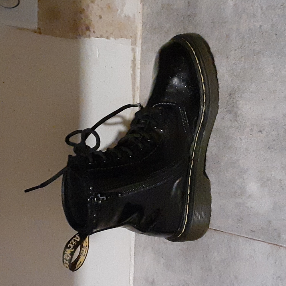 Dr  MARTENS  boots  size  2  nina - Picture 7 of 8